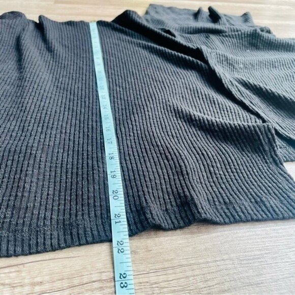 Free People Beach Black Open Back Waffle Knit Short Sleeve Turtleneck Small - Picture 4 of 7